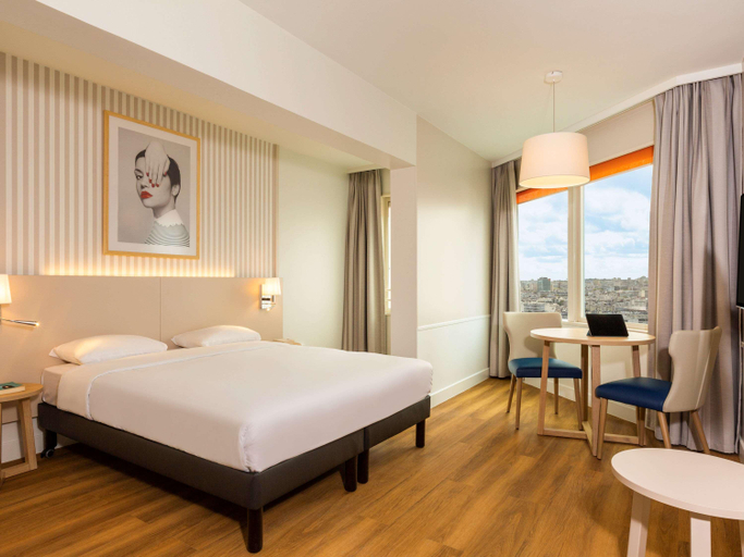 Bedroom 3, Aparthotel Adagio Paris Centre Tour Eiffel, Paris