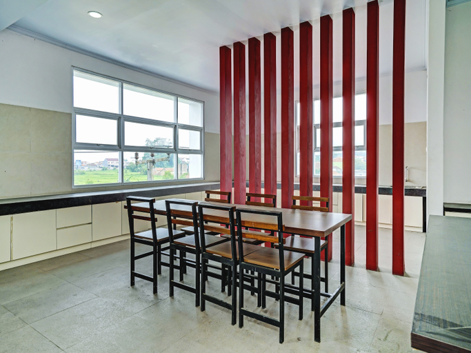 Public Area 5, 90324 Si Jalak Guest House, Bandung