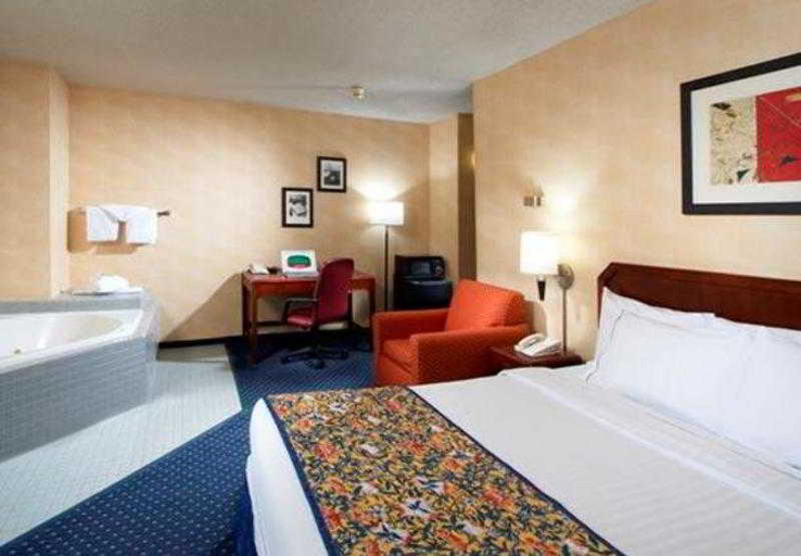 Bedroom 4, Courtyard by Marriott Columbus Downtown, Franklin