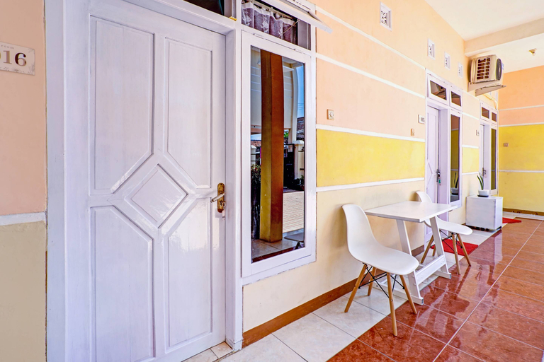 Others 4, OYO 90546 Aura Syariah Homestay, Ponorogo