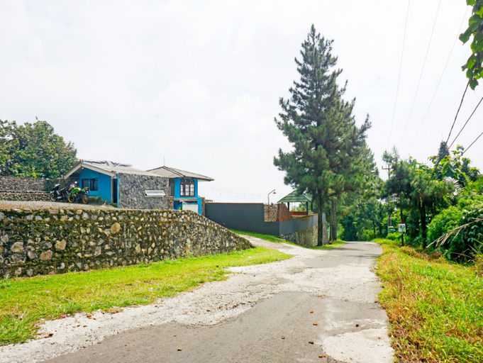 Exterior & Views 2, OYO 91426 Dian Wisata, Bogor