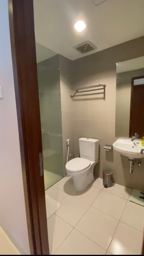 Bathroom, 3BR Springhill Terrace Apartment Kemayoran, Jakarta Pusat