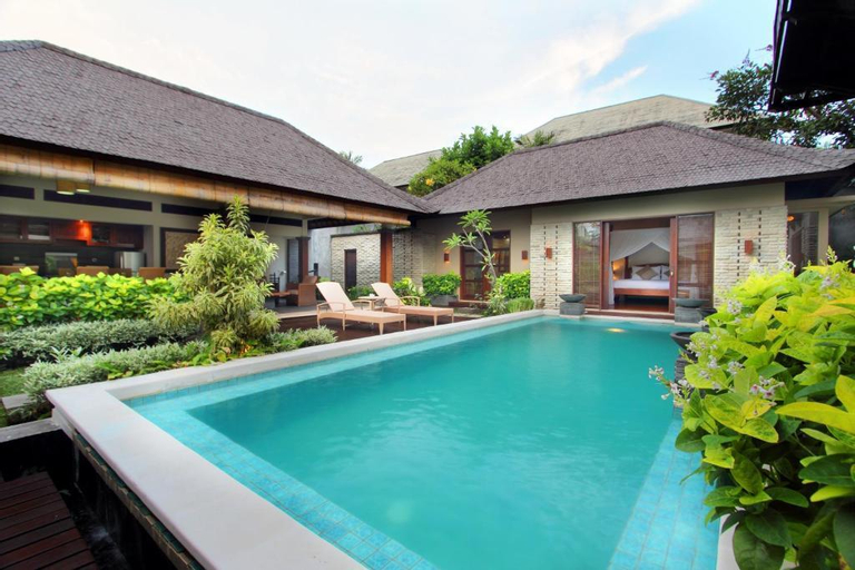 Luxury 3 BR Deluxe Pool Villa #FN24, Badung