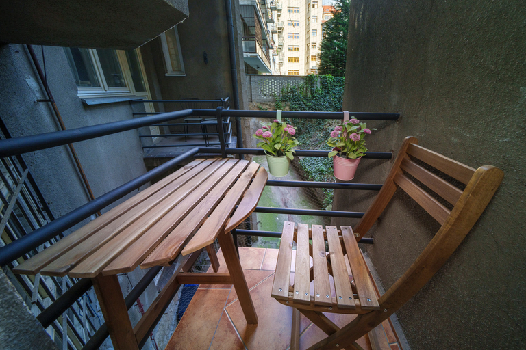 Others 4, Dlouha Apartments, Praha 7