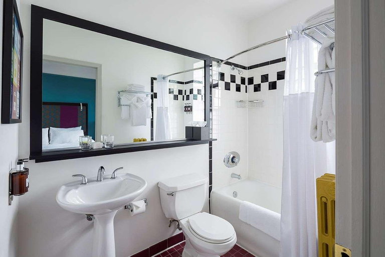 Bathroom 4, City Suites Hotel, Cook
