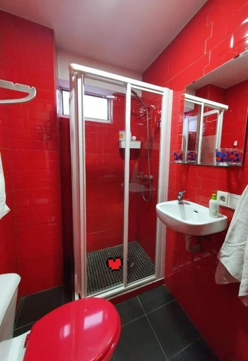 Bathroom 5, Rio Hostel, Sevilla