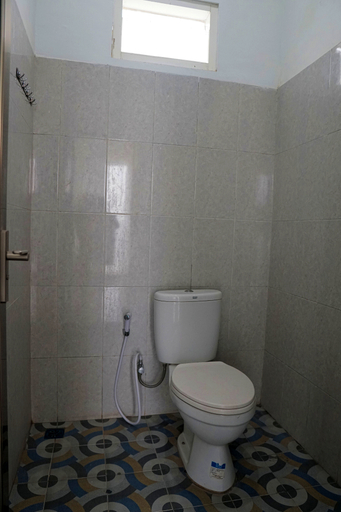 Bathroom 5, Villa Alta 3 Bedrooms, Malang