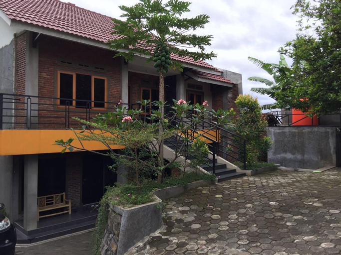 Exterior & Views 1, The Samarra Cityview Villa Punclut, Bandung