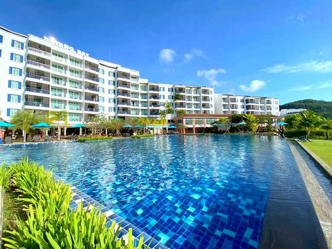 Exterior 26