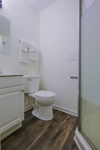 Bathroom 4, Hotel O Markham IL near Harvey/Tinley Park, Cook