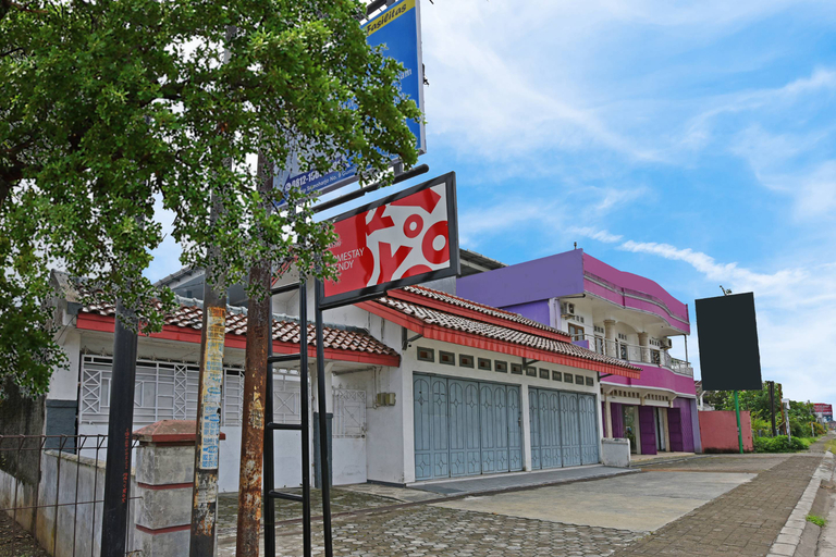Exterior & Views 2, OYO 91399 Homestay Trendy Syariah, Cilacap