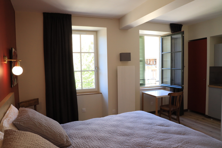 Bedroom 3, Les 7 Freres, Isère