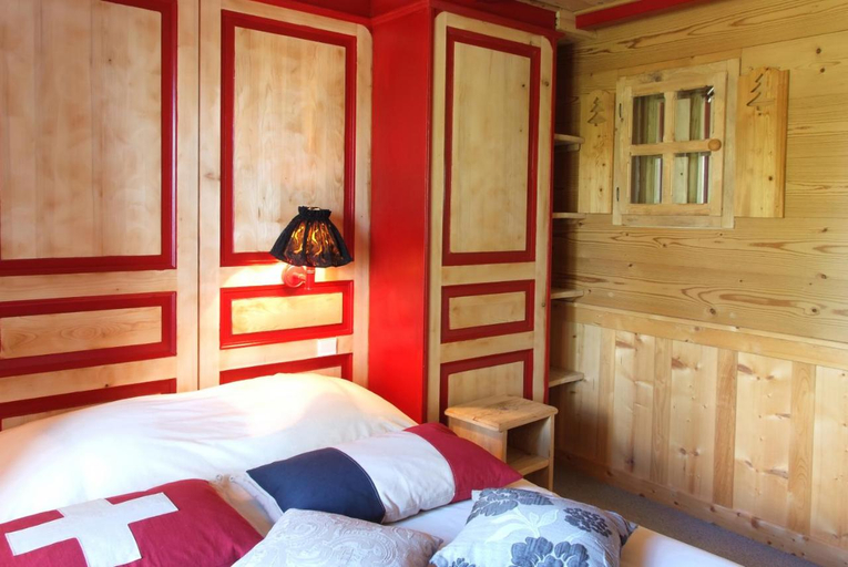 Bedroom 3, Logis Hotel Arbez Franco-Suisse, Jura