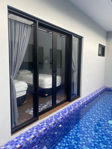 Others 4, Villa Rafka, Bandung