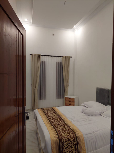 Bedroom 2, Edelweiss Homestay, Sleman