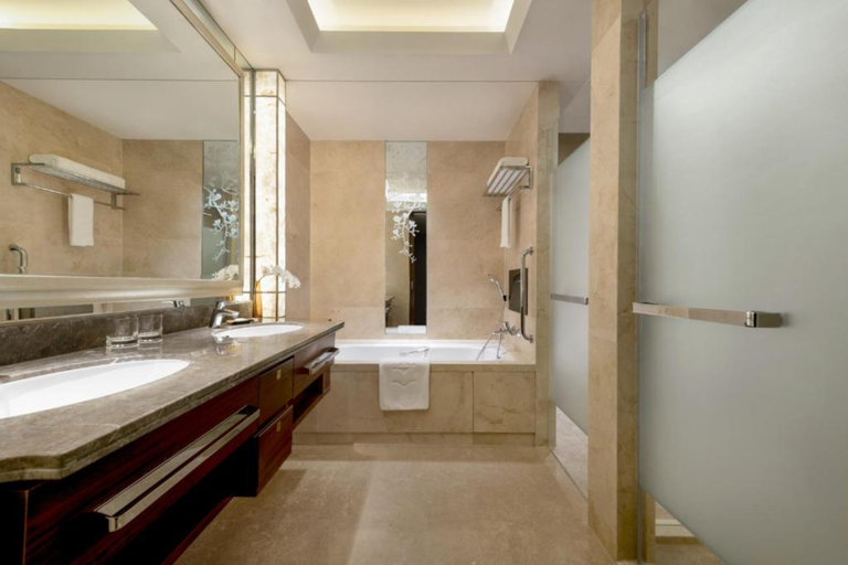 Bathroom 5, Shangri La Hotel Hefei, Lu'an