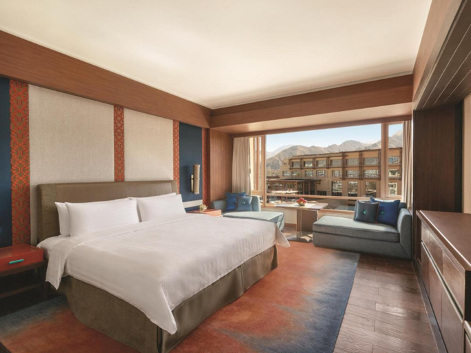 Bedroom 3, Shangri-La Hotel Lhasa, Lhasa