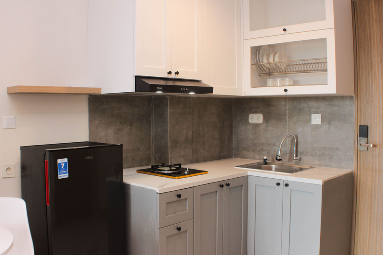 Others 4, Nice and Cozy 1BR at Tamansari Iswara Apartment By Travelio, Bekasi
