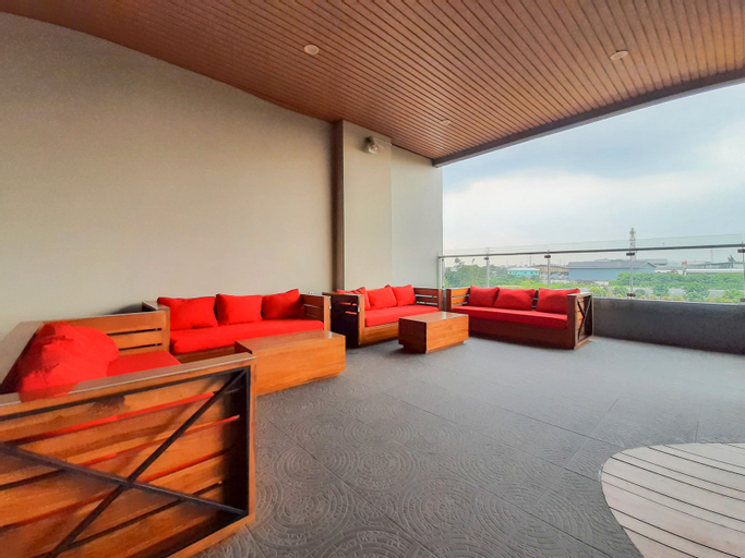 Public Area, Nice and Cozy 1BR at Tamansari Iswara Apartment By Travelio, Bekasi