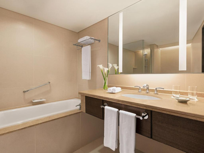 Bathroom 5, Shangri La Far Eastern Plaza Tainan, Tainan