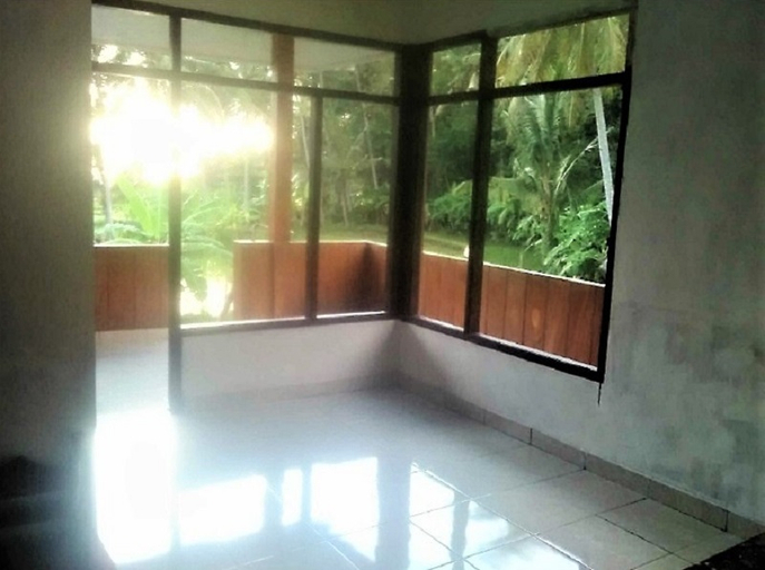 Others 3, Pondok Diana, Karangasem