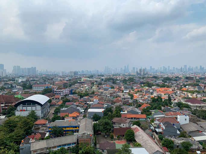 Exterior & Views 5, Elegant and Comfy 1BR Apartment Belmont Residence By Travelio, West Jakarta