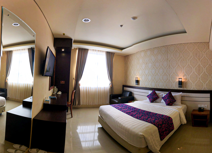 Bedroom 1, Grand Madani Hotel, Lombok