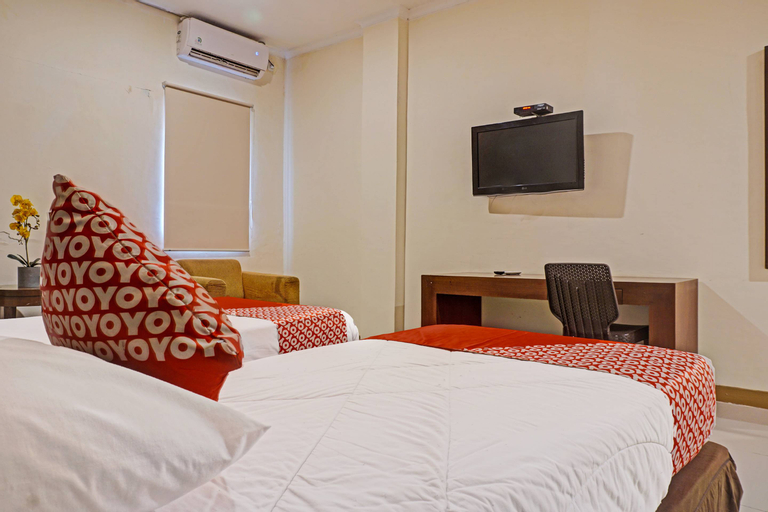 Bedroom 3, Collection O 91414 Hotel Marina Beach, Makassar