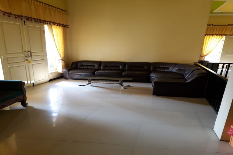 Others, Villa Fanny Pacet, Mojokerto