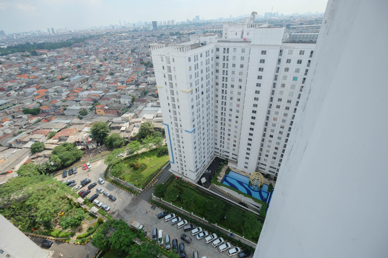 Exterior & Views 5, Great Location and Comfort 3BR at Bassura City Apartment By Travelio, East Jakarta