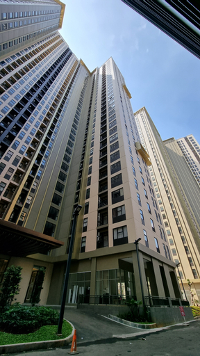 Exterior & Views 2, Trans Studio Apartment with Epic Mountain View, Depok