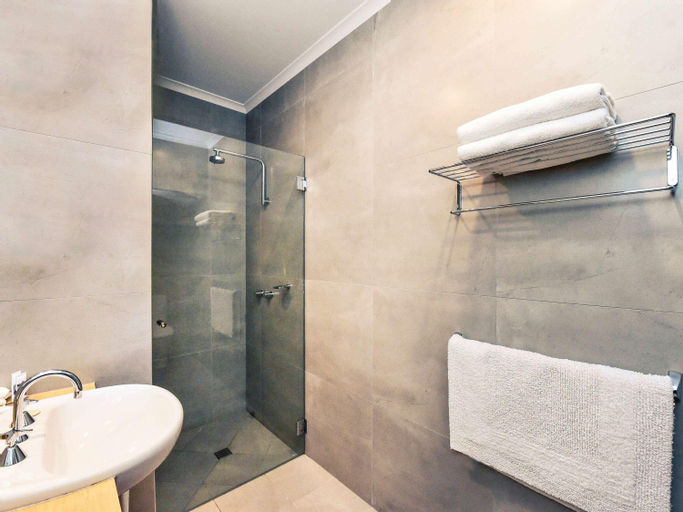Bathroom 5
