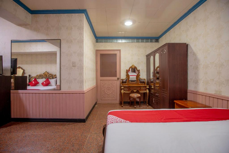 Bed 8