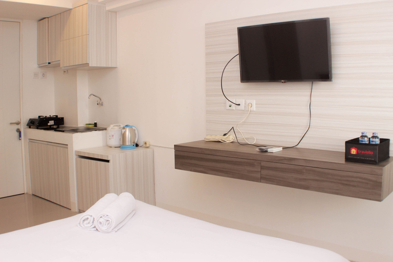 Bedroom 3, Cozy Stay Studio Urbantown Karawang Apartment By Travelio, Karawang