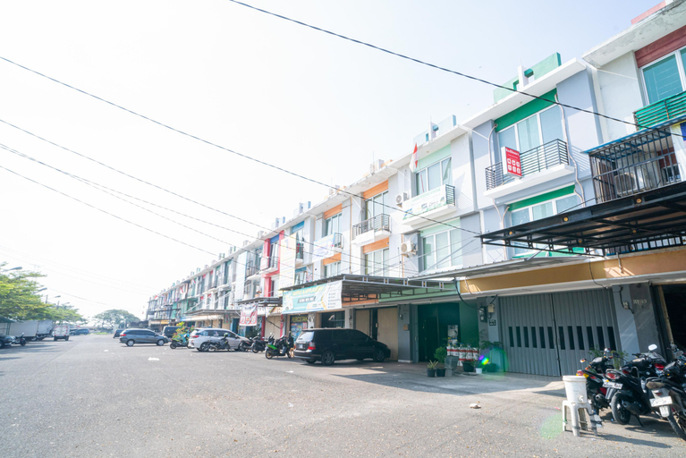 Others 5, RedDoorz @ Aralia Harapan Indah, Bekasi