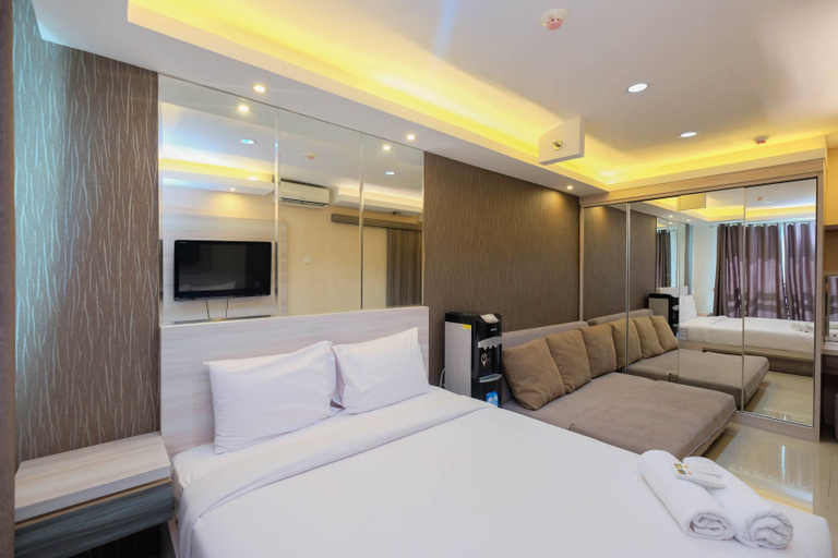Modern and Comfy 1BR Apartment at Woodland Park Residence By Travelio, Jakarta Selatan