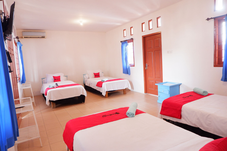 RedDoorz at Just in Mataram City, Lombok