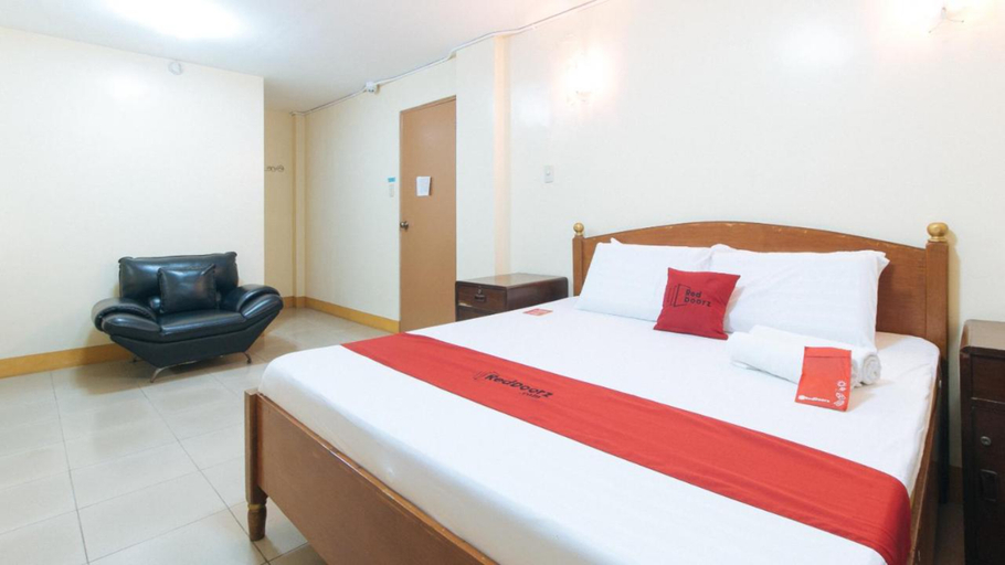 Bedroom 3, RedDoorz @ Golden Park Inn La Union, San Fernando City