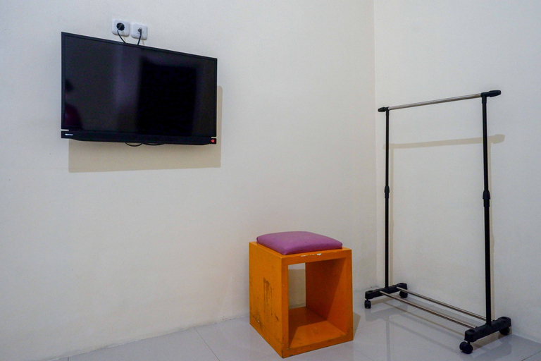 Others 4, RedDoorz Syariah near Pasar Godong Grobogan, Grobogan