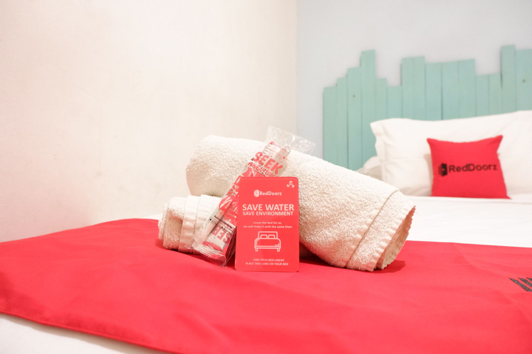 RedDoorz at Just in Mataram City, Lombok