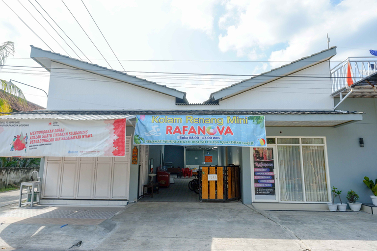 Exterior & Views 2, RedDoorz Syariah near Pasar Godong Grobogan, Grobogan