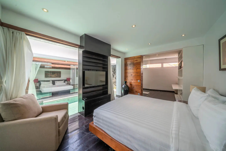Bedroom 2, Villa Tykhe: Modern Balinese 4BR Pool Villa in Central Seminyak, Badung