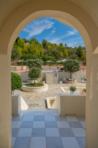 Others 5, Kekatos Studios, Ionian Islands