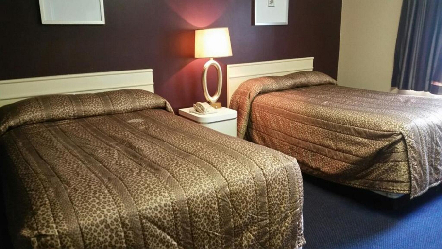 Bedroom 2, Starlite Motor Inn, Atlantic