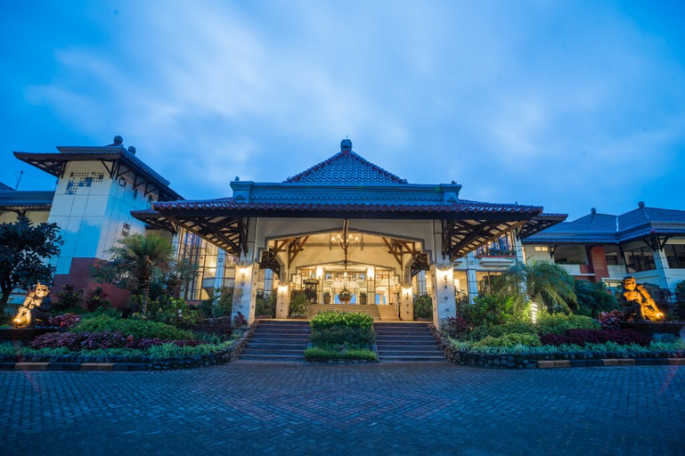 Exterior & Views 2, Little Orchids Batu Resorts and Villas, Malang