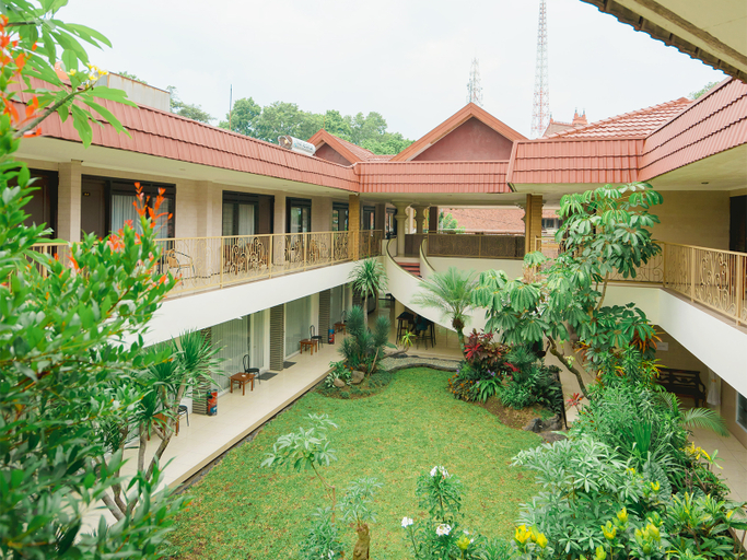 Exterior & Views 2, Hotel Wilis Indah, Malang