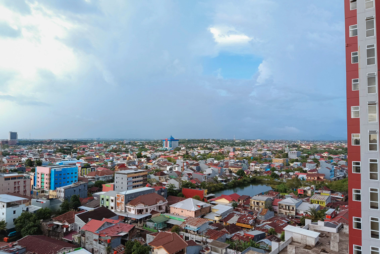 Exterior & Views 3, Relax Studio at Vida View Makassar Apartment By Travelio, Makassar