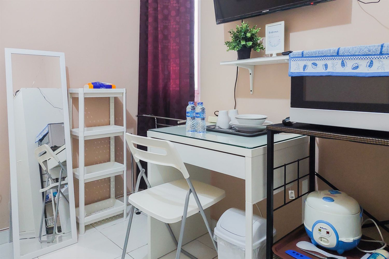 Others 4, Comfortable and Cozy Studio at Aeropolis 3 Apartment By Travelio, Tangerang