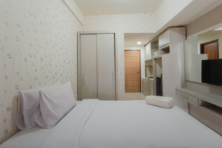 Bedroom 1, Relax Studio at Vida View Makassar Apartment By Travelio, Makassar