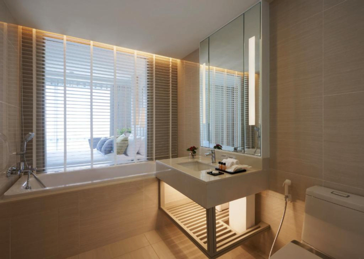 Bathroom 14